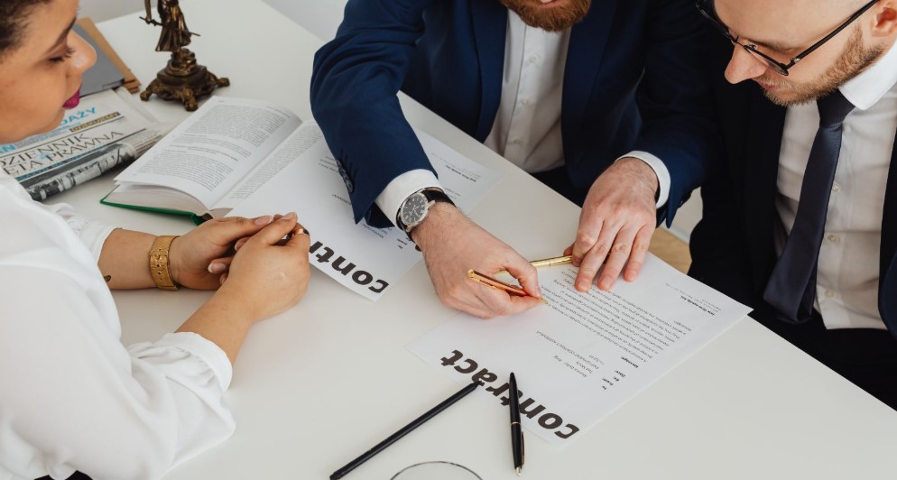 Objeto social de una sociedad y estatutos clave para constituir